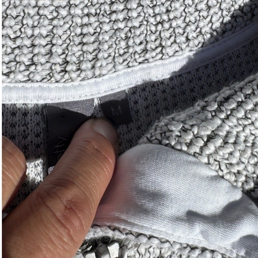 Sweaty Betty Restful Boucle Full Zip Sweater Jacket Size Medium Gray Textured - Picture 5 of 7
